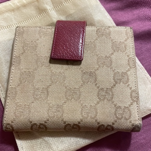 SOLD❤️Authentic Cute Gucci mini wallet - Picture 2 of 14